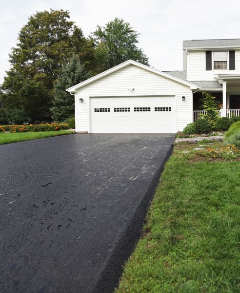 Cost of Blacktop Driveway Paving in Bella Vista